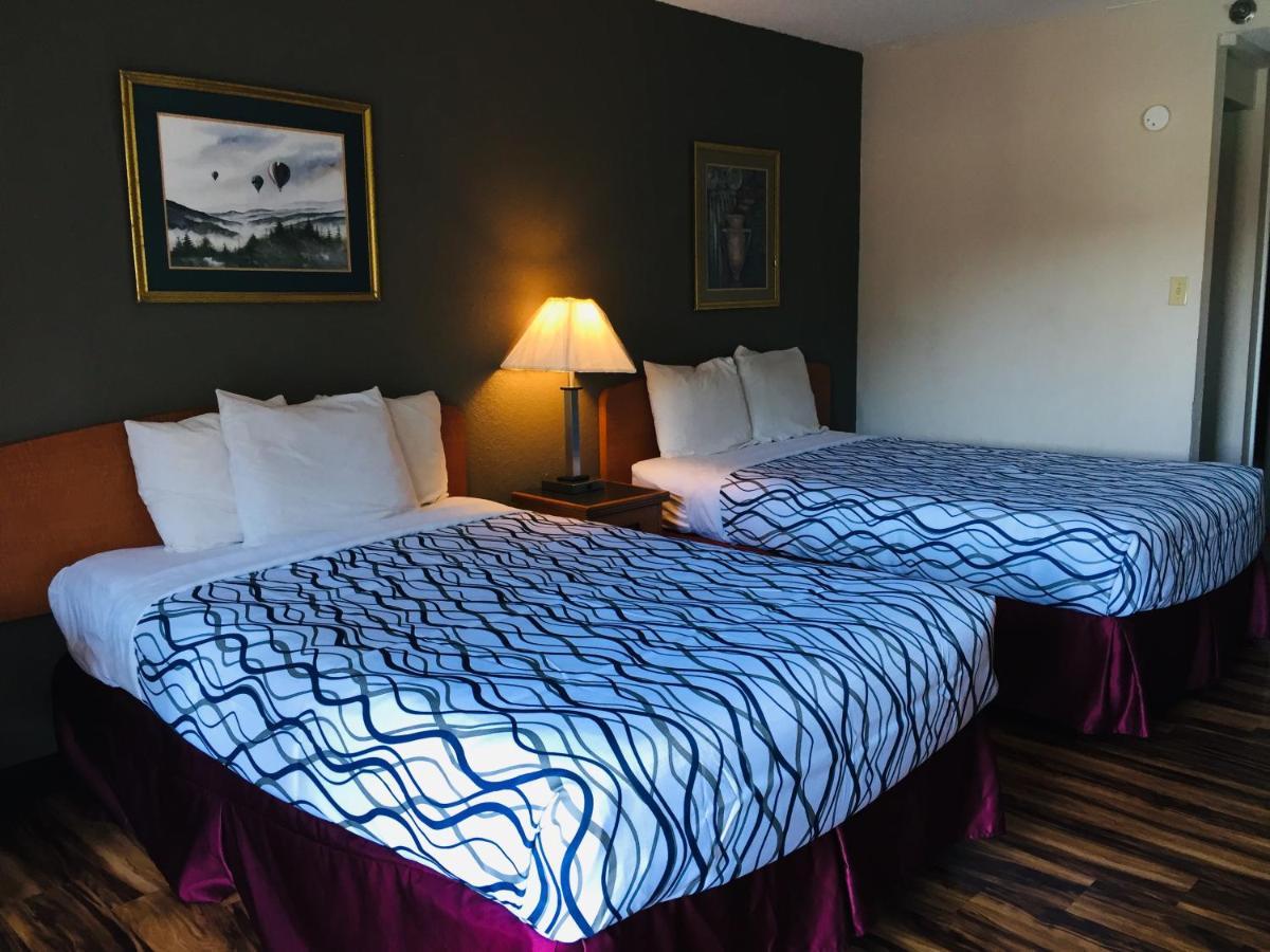Bear Mount Inn & Suites Pigeon Forge Exteriér fotografie