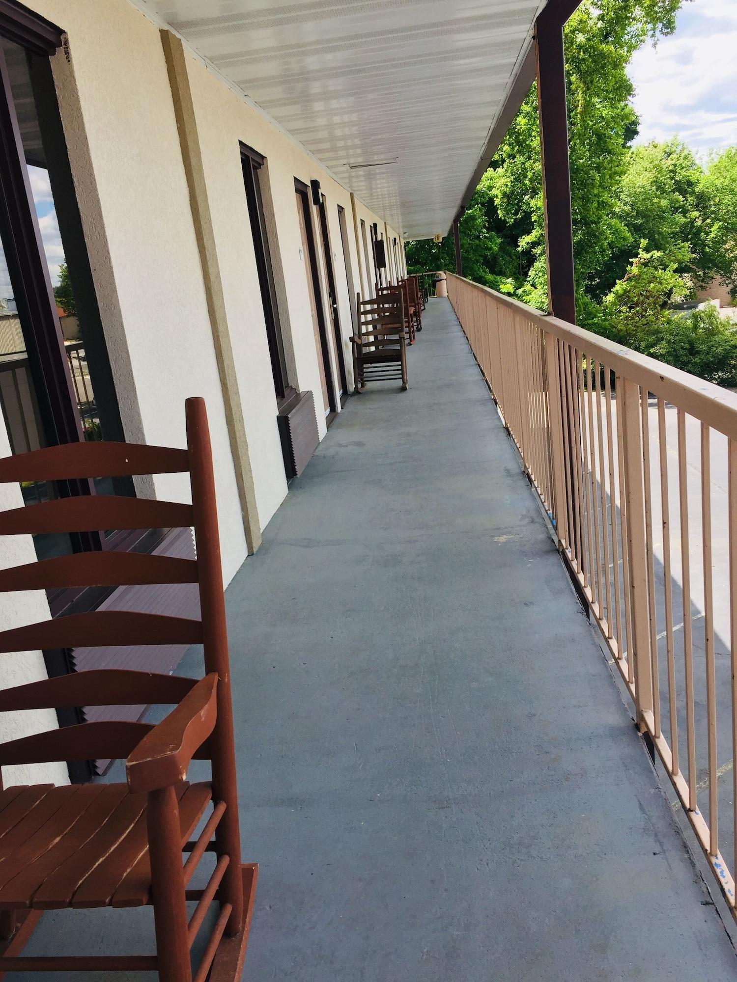 Bear Mount Inn & Suites Pigeon Forge Exteriér fotografie