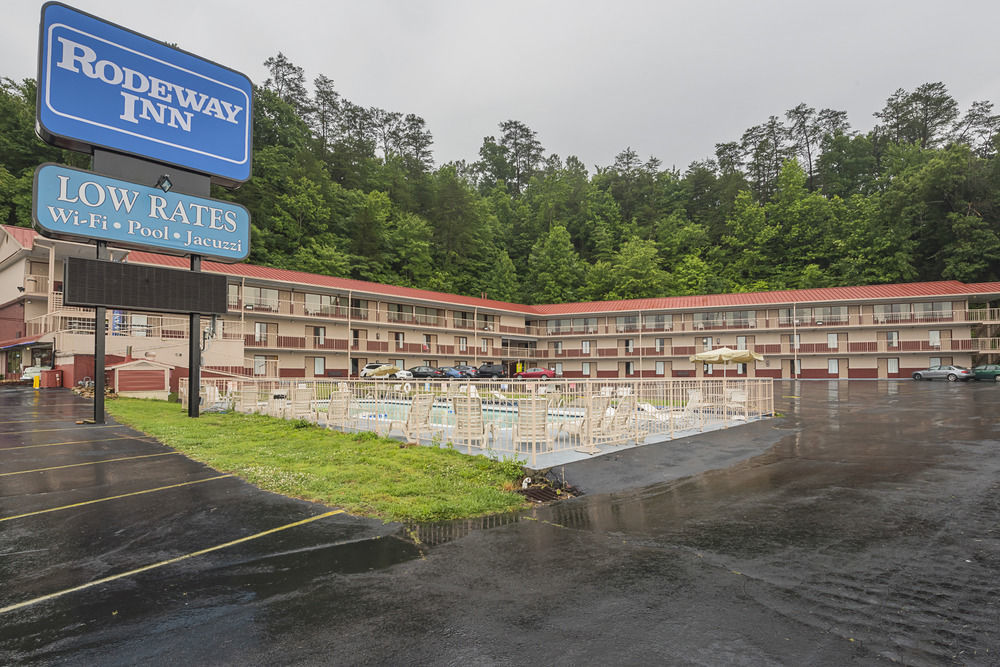 Bear Mount Inn & Suites Pigeon Forge Exteriér fotografie