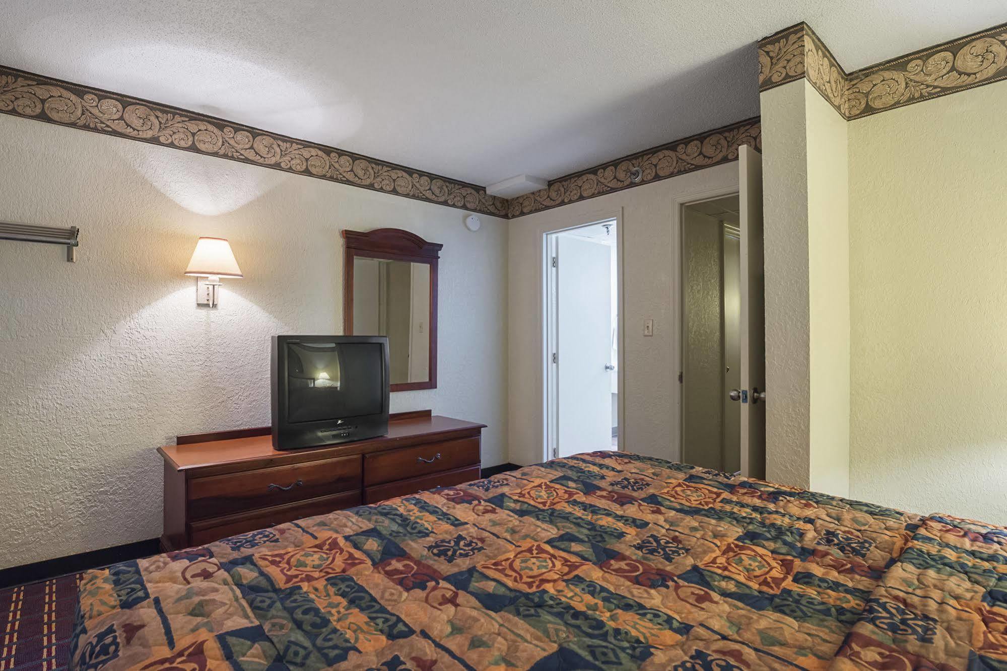 Bear Mount Inn & Suites Pigeon Forge Exteriér fotografie